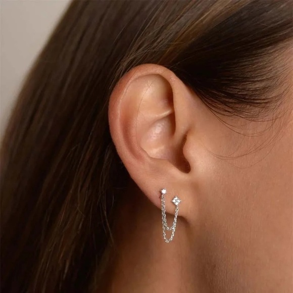 925 Sterling Silver Stud Double Piercing Platinum Earrings - Picture 1 of 5